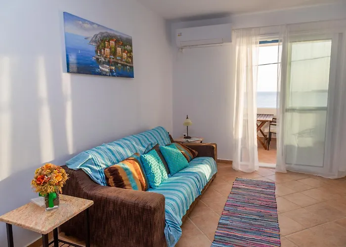 Waterfront Bliss In Diakofti, Kythira 2 Bedroom * Diakofti